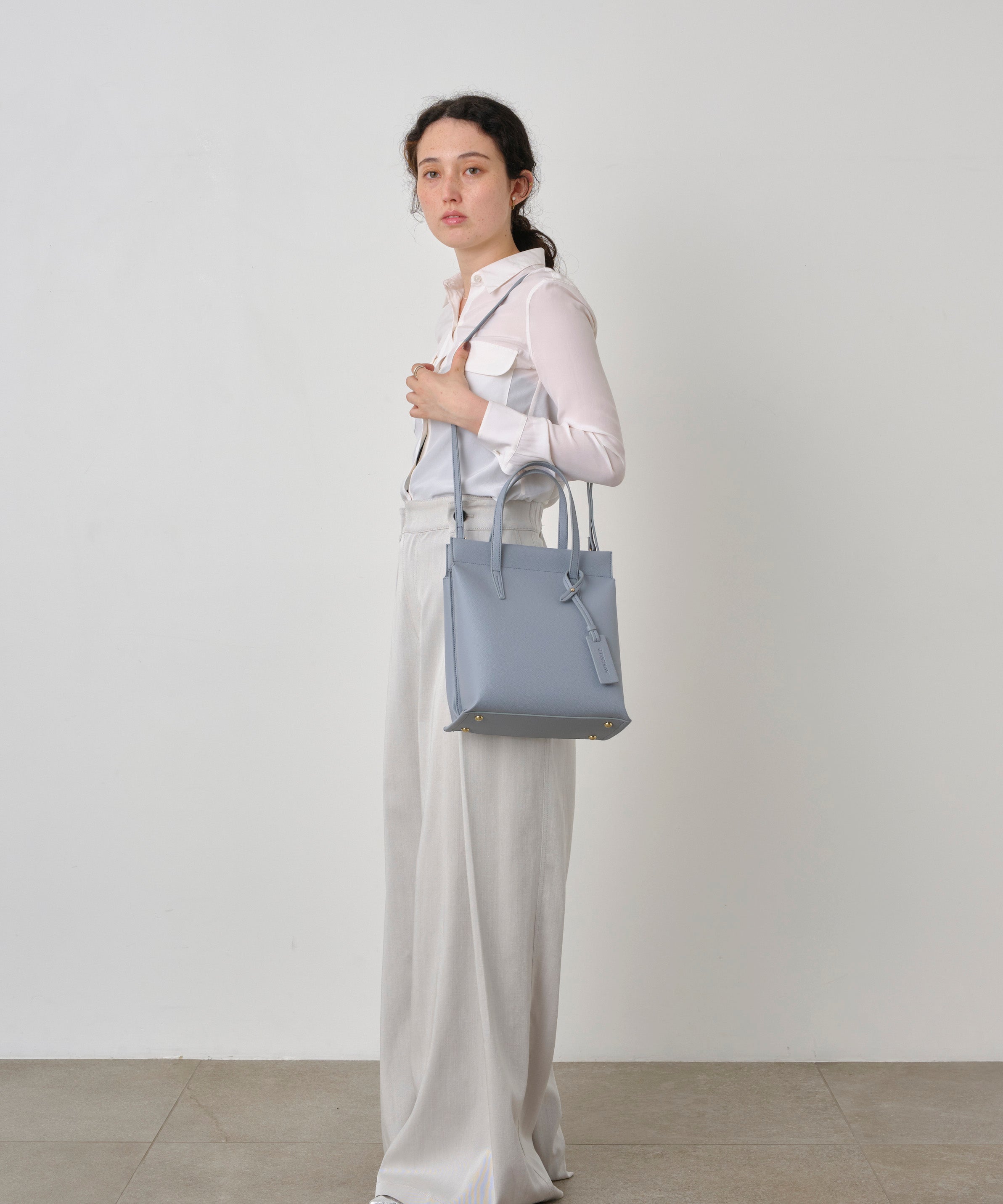 アベケル AVECELLE あおりスクエア2WAYトート （BLUEGRAY） BLUEGRAY