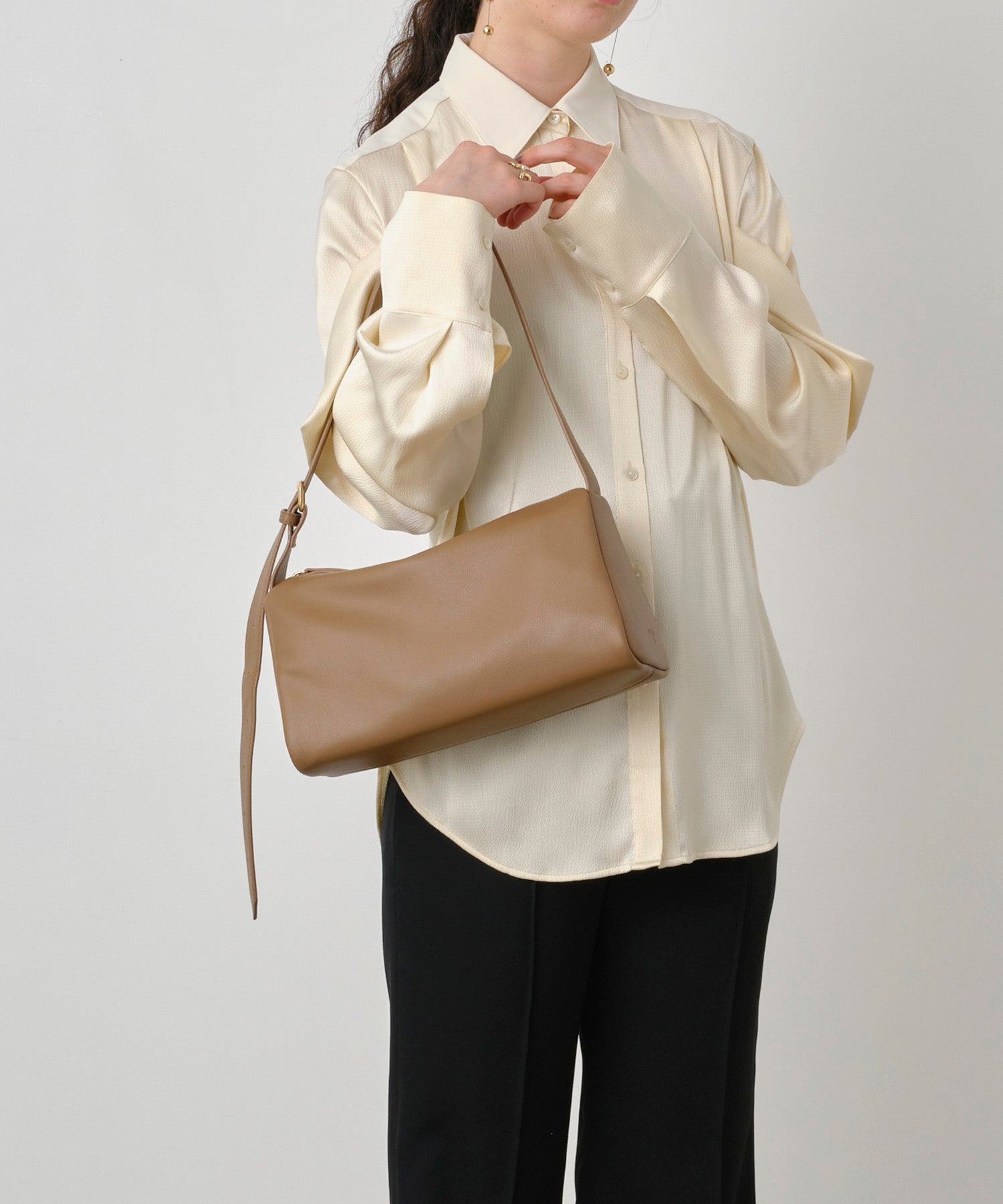 アベケル AVECELLE ワンハンドルショルダー （BROWN） BROWN