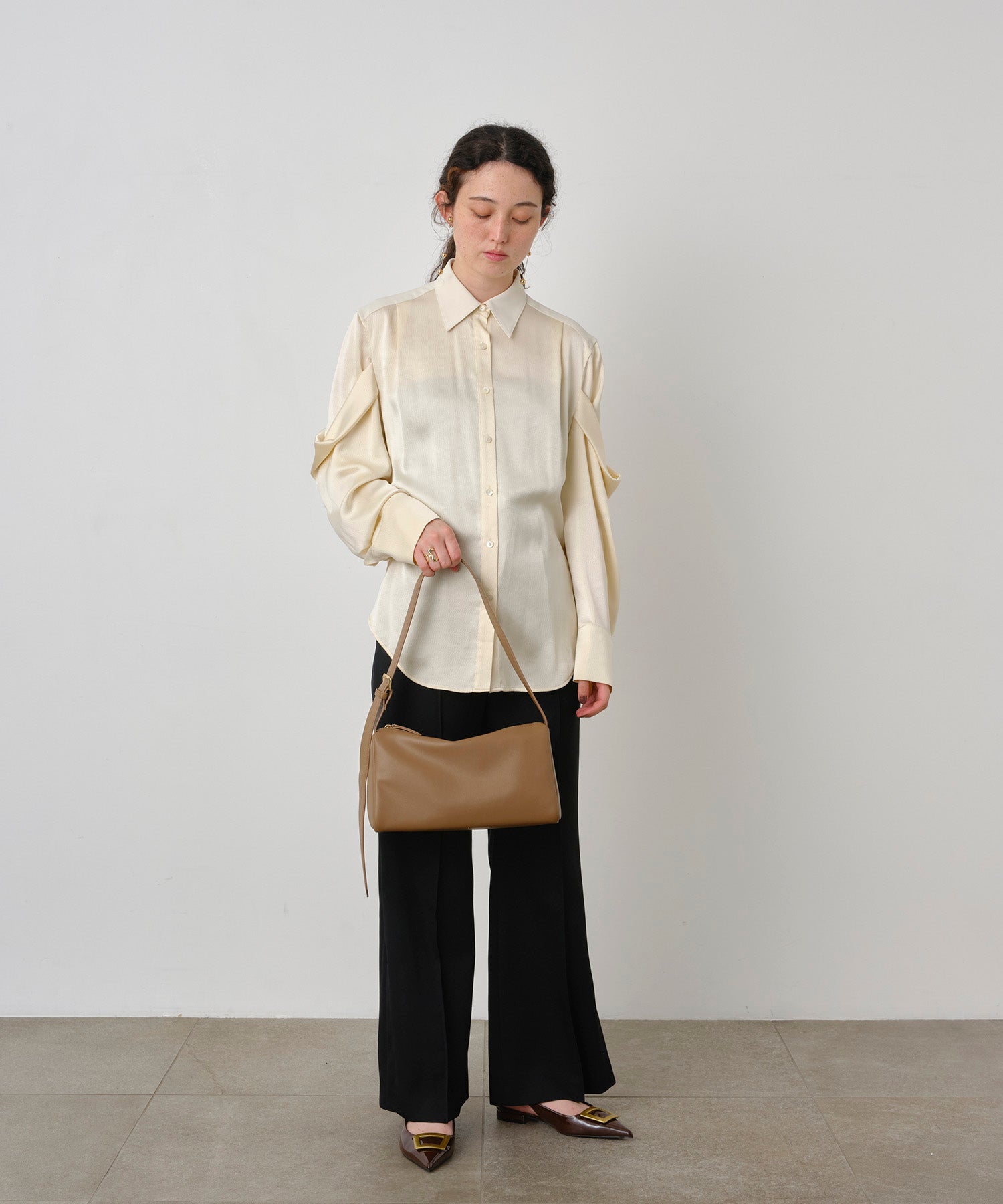 アベケル AVECELLE ワンハンドルショルダー （BROWN） BROWN