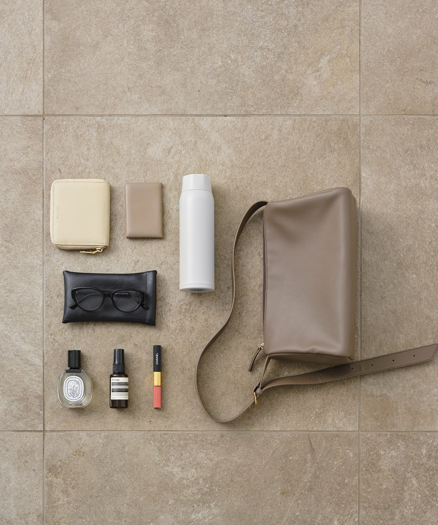 アベケル AVECELLE ワンハンドルショルダー （BROWN） BROWN