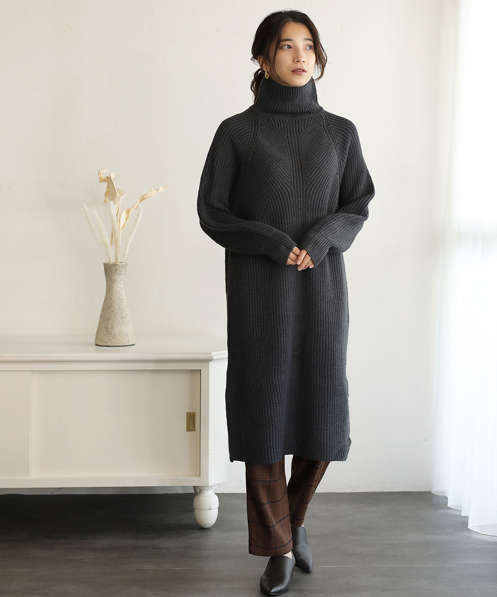 Bou Jeloud Bangladeshi made ribbed high-neck design dress