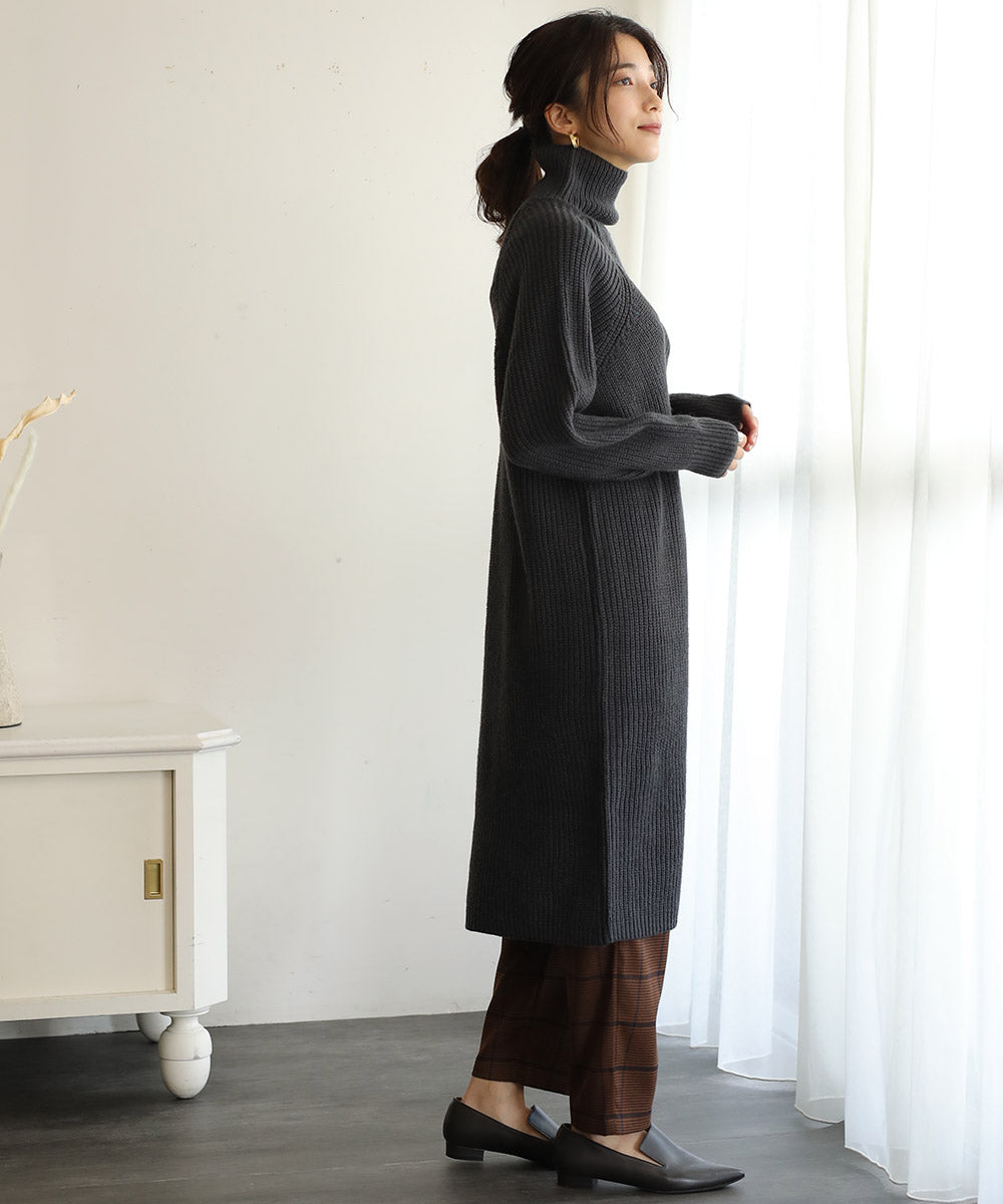 Bou Jeloud Bangladeshi made ribbed high-neck design dress