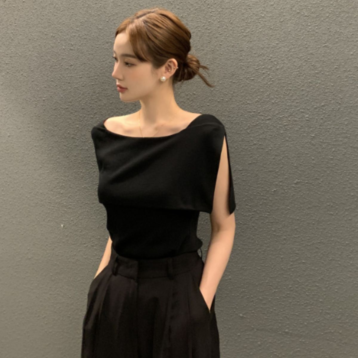 Belle Cie Belle Cie Knit Sleeveless Cape Collar Top Elegant Spring Autumn Women's Korean Fashion Ceremony Event Office Off-Shoulder Cute