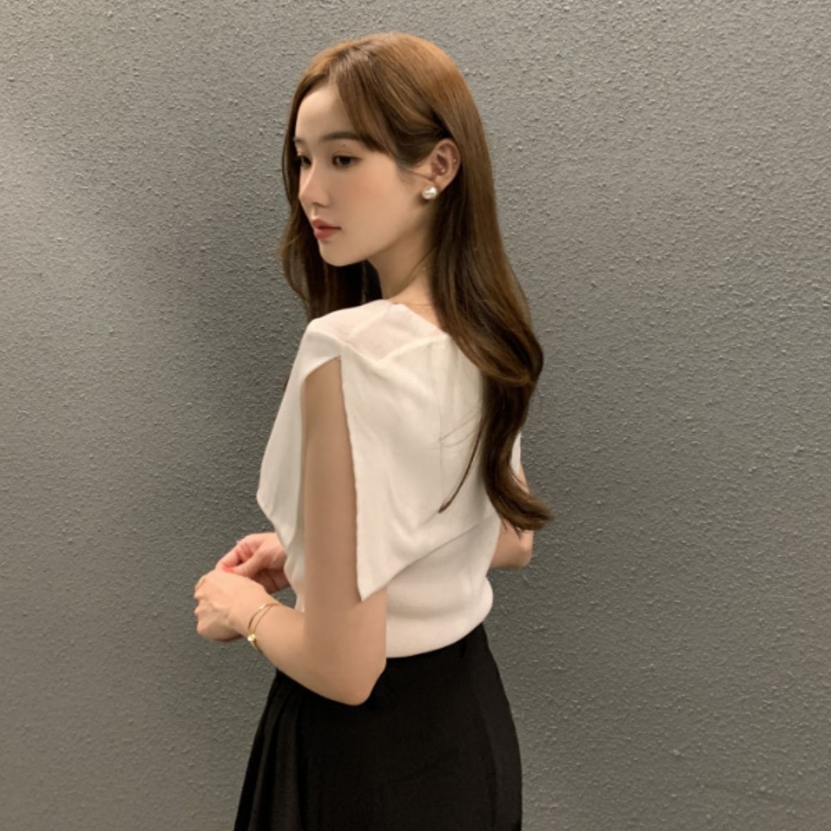 Belle Cie Belle Cie Knit Sleeveless Cape Collar Top Elegant Spring Autumn Women's Korean Fashion Ceremony Event Office Off-Shoulder Cute