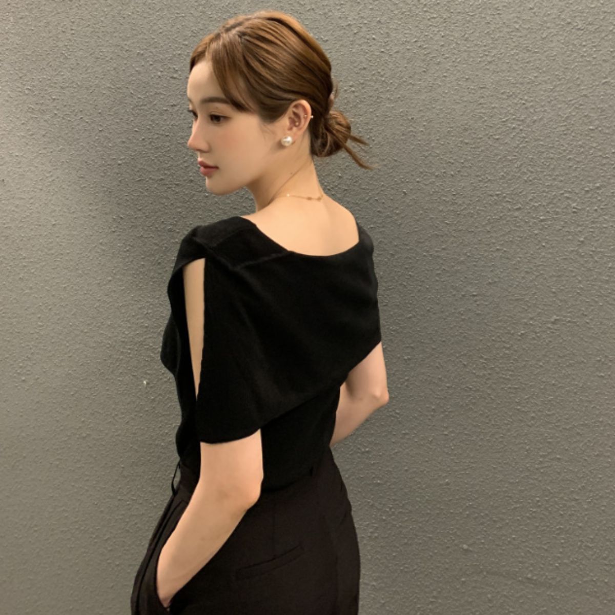Belle Cie Belle Cie Knit Sleeveless Cape Collar Top Elegant Spring Autumn Women's Korean Fashion Ceremony Event Office Off-Shoulder Cute