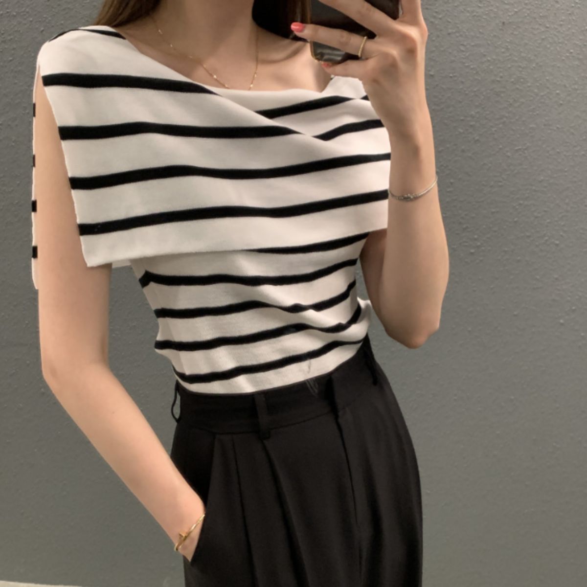 Belle Cie Belle Cie Knit Sleeveless Cape Collar Top Elegant Spring Autumn Women's Korean Fashion Ceremony Event Office Off-Shoulder Cute