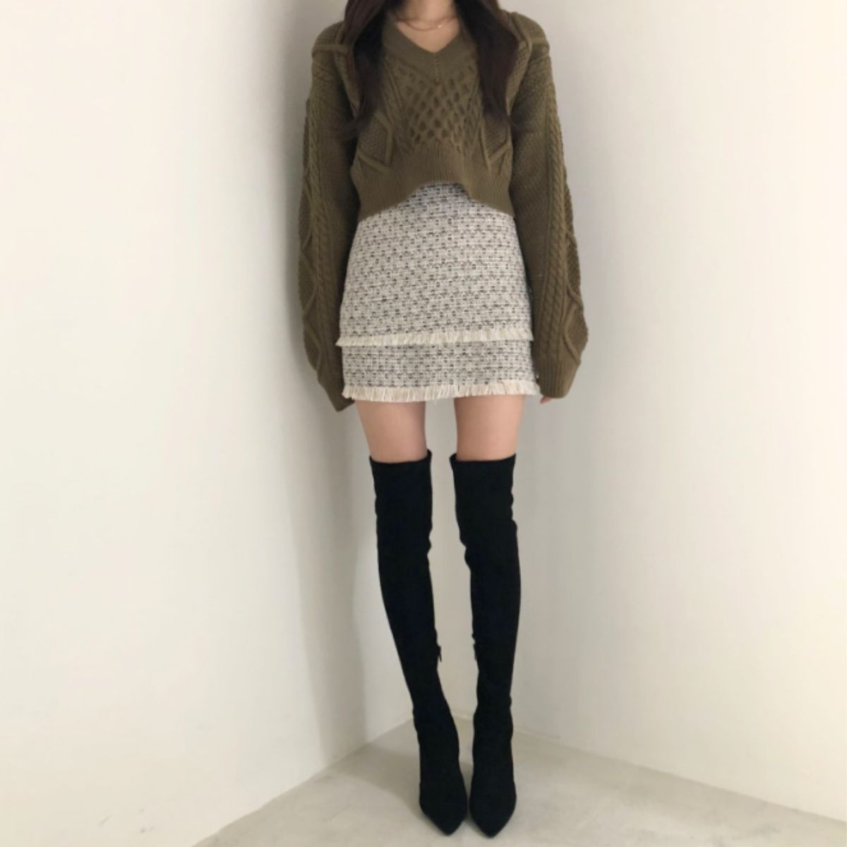 ベルシー Belle Cie ニット バックリボン プルオーバー トップス ケーブル Vネック レディース 韓国ファッション ショート丈 短丈 おしゃれ クロップド シンプル 柄 （アイボリー） アイボリー