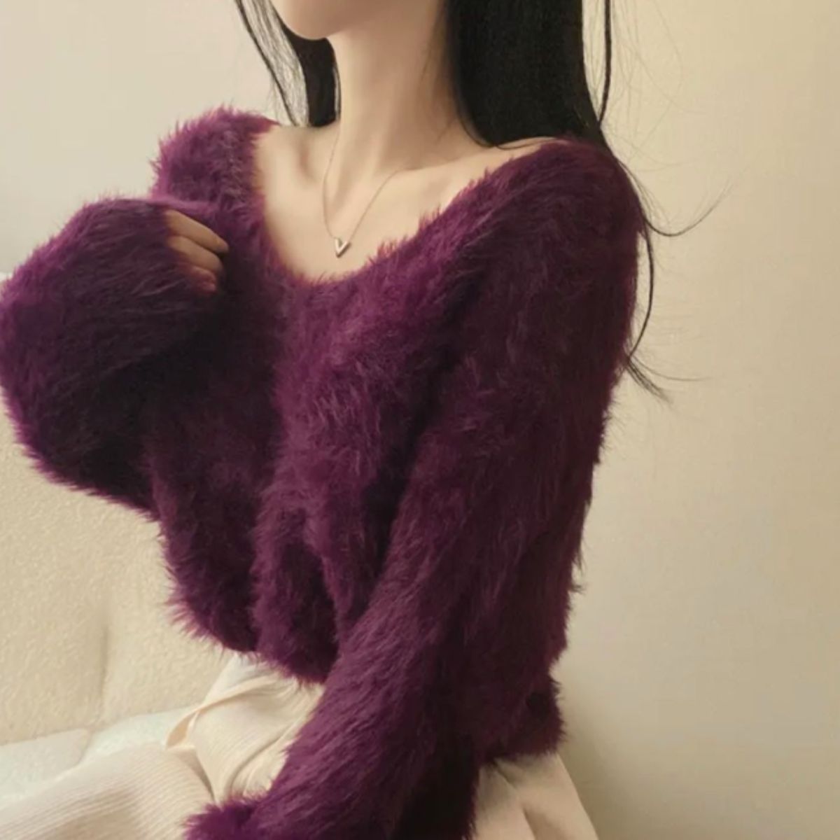 ベルシー Belle Cie ニット フェザーヤーン ショート丈 Vネック フェザーニット 無地 レディース 韓国ファッション クロップド もこもこ 柔らか チクチクしない 大人 （イエロー） イエロー