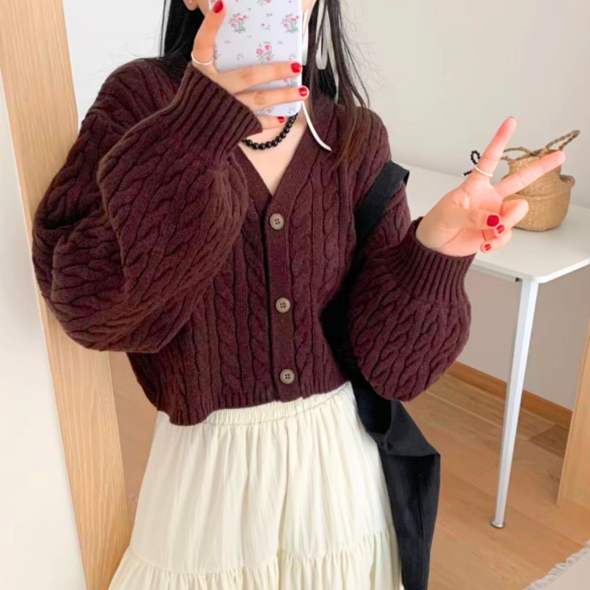 ベルシー Belle Cie ニット カーデ カーディガン 羽織り ショート丈 柄 カジュアル レディース 韓国ファッション ニットカーデ シンプル ケーブル編み Vネック 秋冬 （グレー） グレー