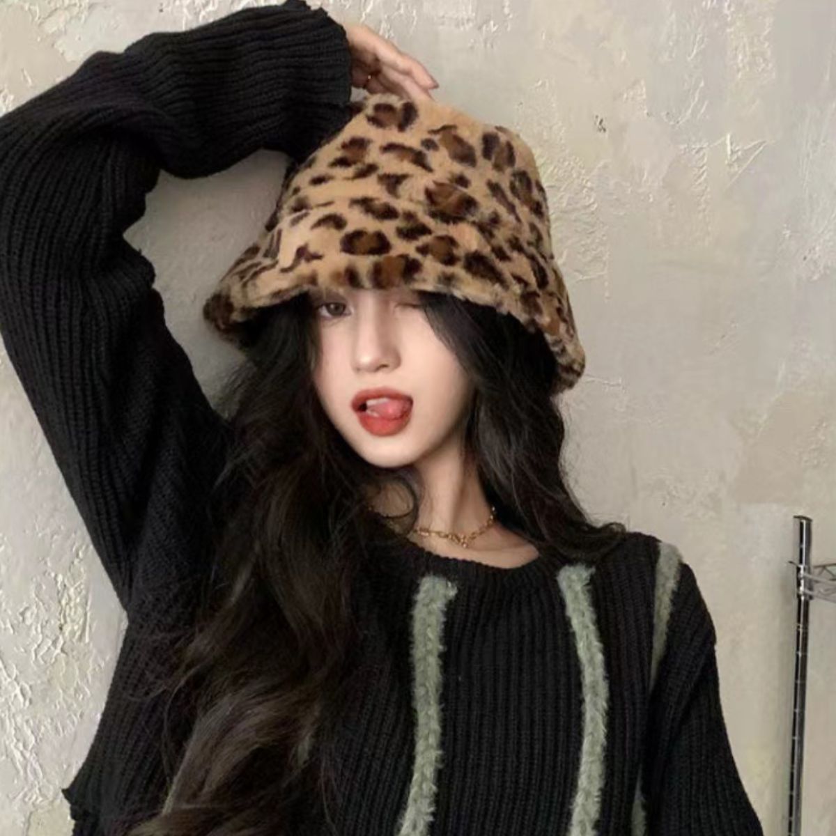 ベルシー Belle Cie 帽子 ハット バケットハット ボア ファー 秋冬 もこもこ 無地 レディース 韓国ファッション 柄 アニマル レオパード カウ おしゃれ ふわもこ （ブラック） ブラック
