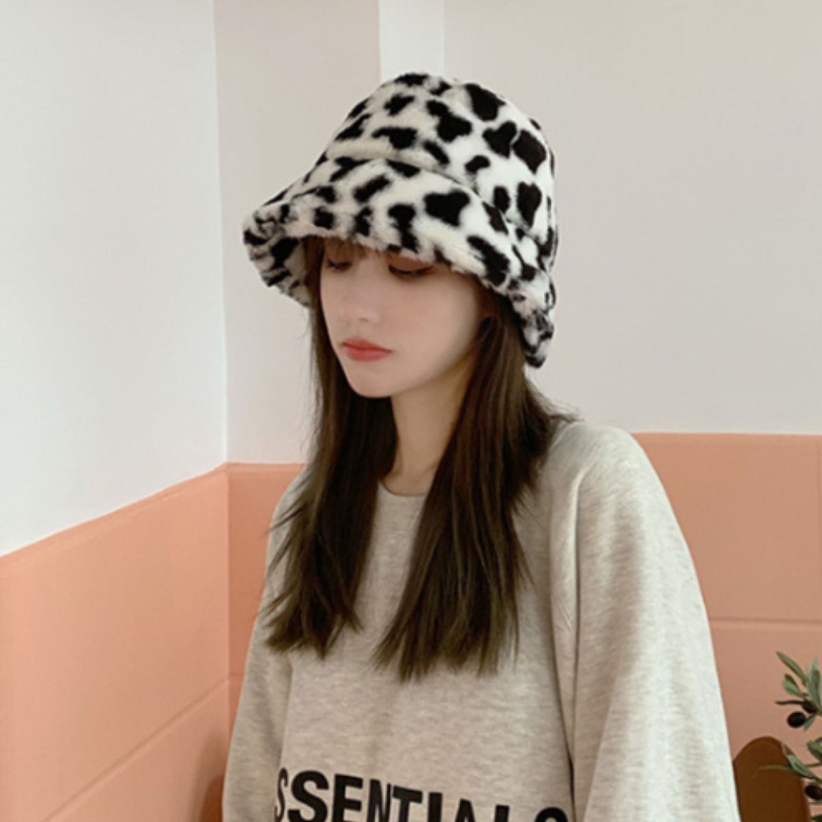 ベルシー Belle Cie 帽子 ハット バケットハット ボア ファー 秋冬 もこもこ 無地 レディース 韓国ファッション 柄 アニマル レオパード カウ おしゃれ ふわもこ （ブラック） ブラック