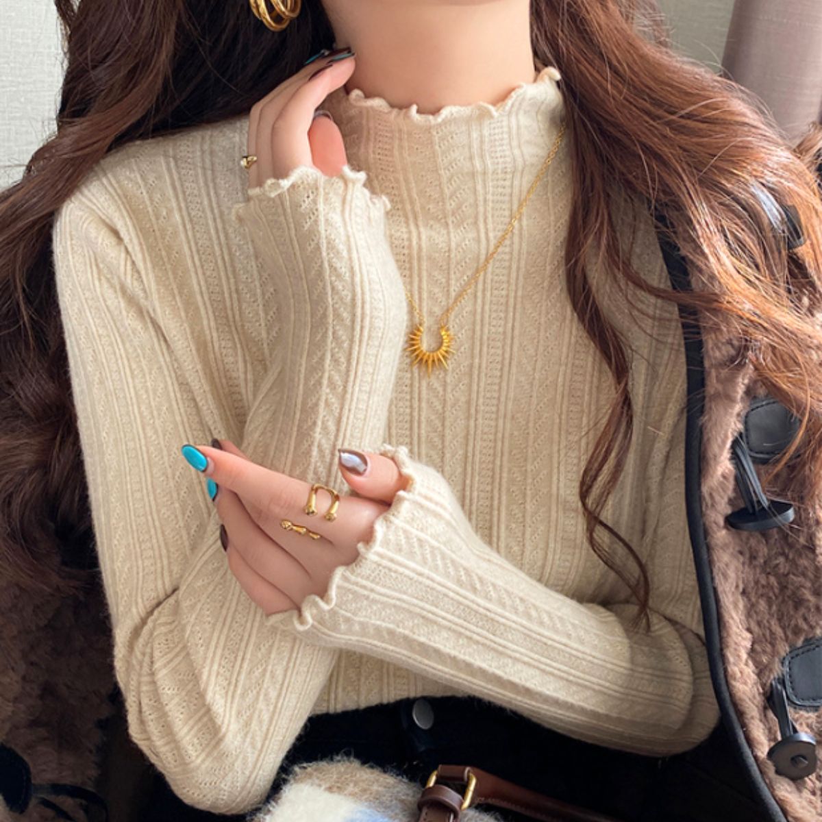 ベルシー Belle Cie ニット リブニット トップス ハイネック 薄手 メロウ フリル レディース 韓国ファッション フェミニン 重ね着 インナー 秋冬 あったか シンプル （アイボリー） アイボリー