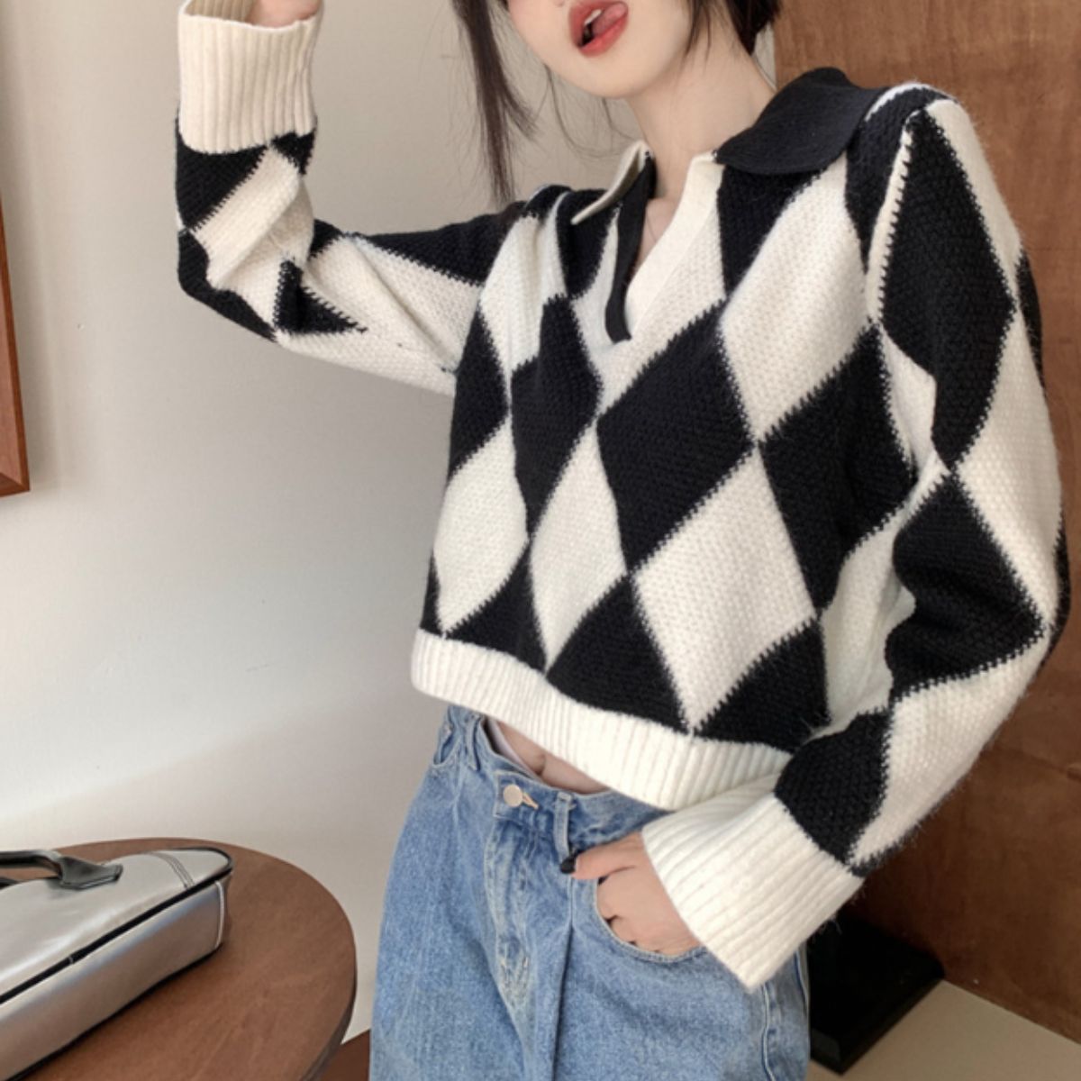 ベルシー Belle Cie ニット セーター プルオーバー ダイヤ スタンドカラー レディース ギャル 柄 秋冬 韓国ファッション かっこいい モード 長袖 総柄 ミディ丈