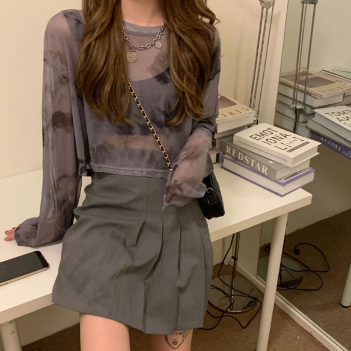 ベルシー Belle Cie シースルー シアー ショート 短丈 ロンT 長袖 透け感 タイダイ レディース 韓国ファッション セクシー グラデーション かっこいい ダンス 衣装