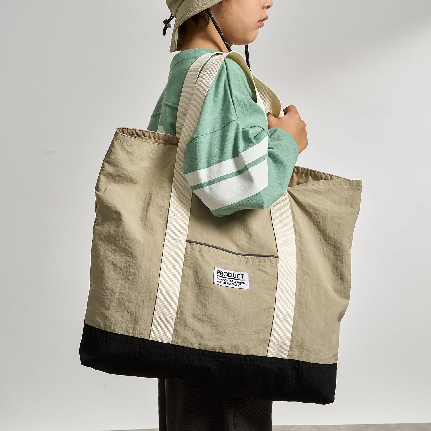 ビールーム b.ROOM 【スクール対応】【撥水・防汚・耐久・UV】レッスンバッグ(反射シート付き) （黒） 黒