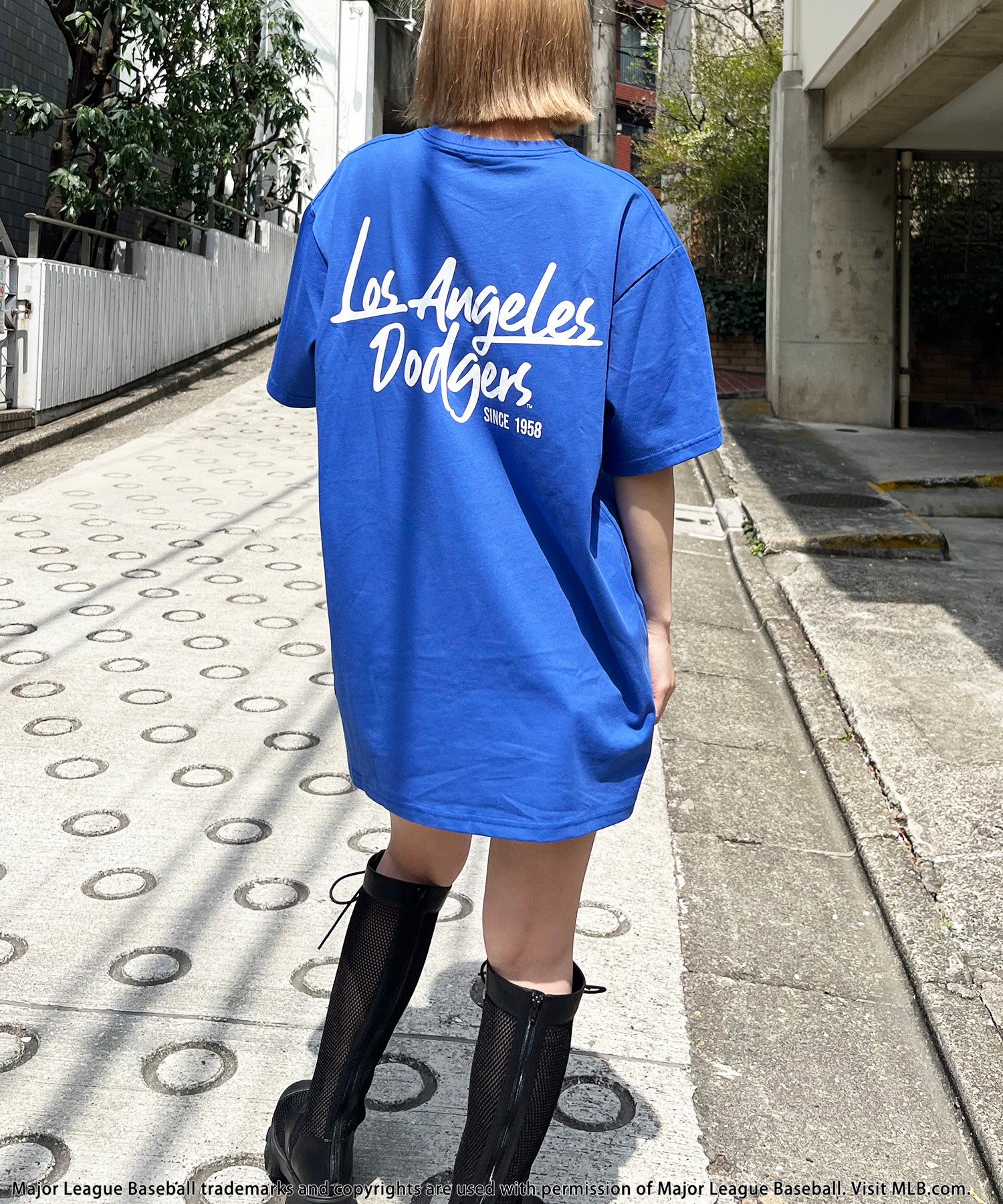 バック トゥー ザ フィールド （ビーティーティーエフ） BACK TO THE FIELD (BTTF) 【MLB】Handwritten styleロゴTシャツ （ブルー） ブルー