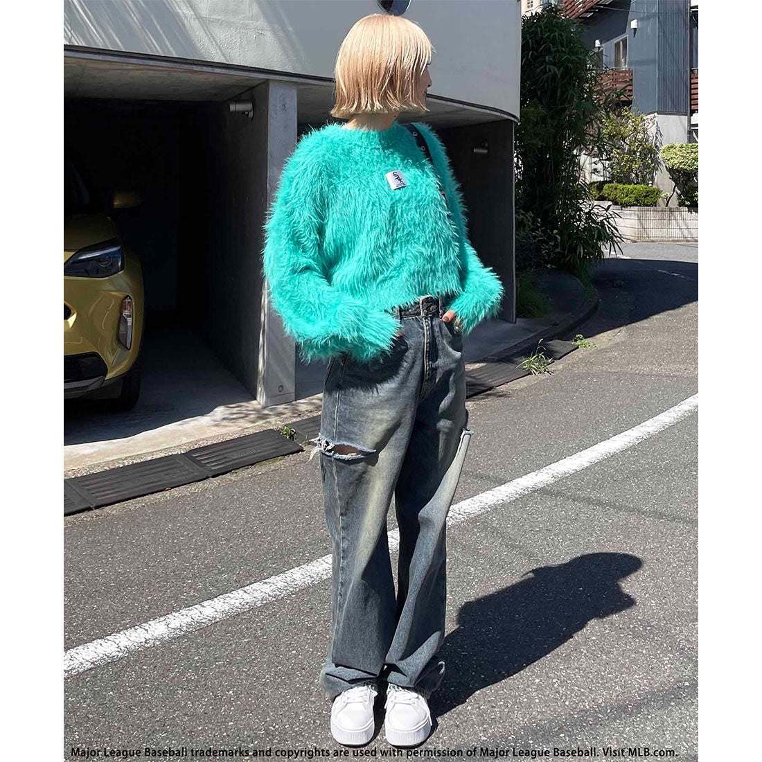 BACK TO THE FIELD [MLB] Cropped shaggy knit top