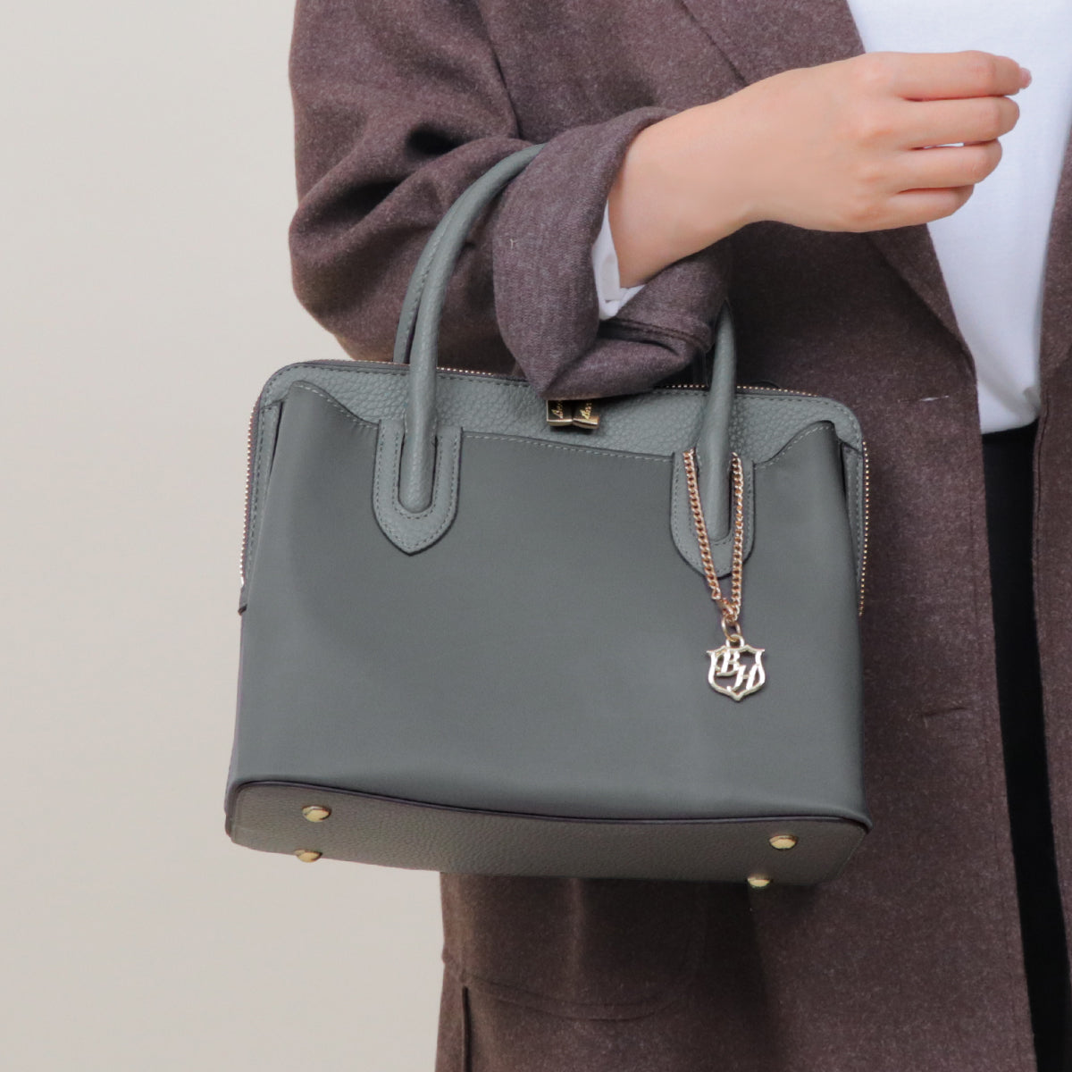 【500mlペットボトル収納可】ナイロン×レザー 2WAY ハンドバッグ グレー