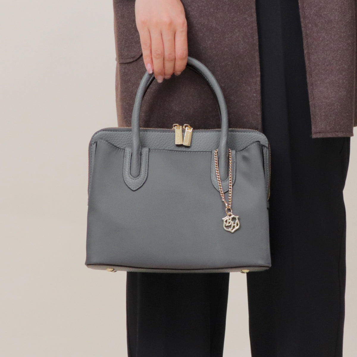 【500mlペットボトル収納可】ナイロン×レザー 2WAY ハンドバッグ グレー