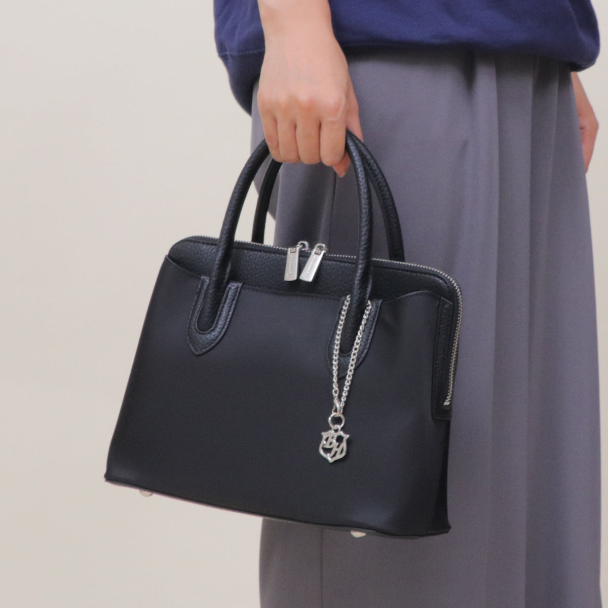 【500mlペットボトル収納可】ナイロン×レザー 2WAY ハンドバッグ ブラック