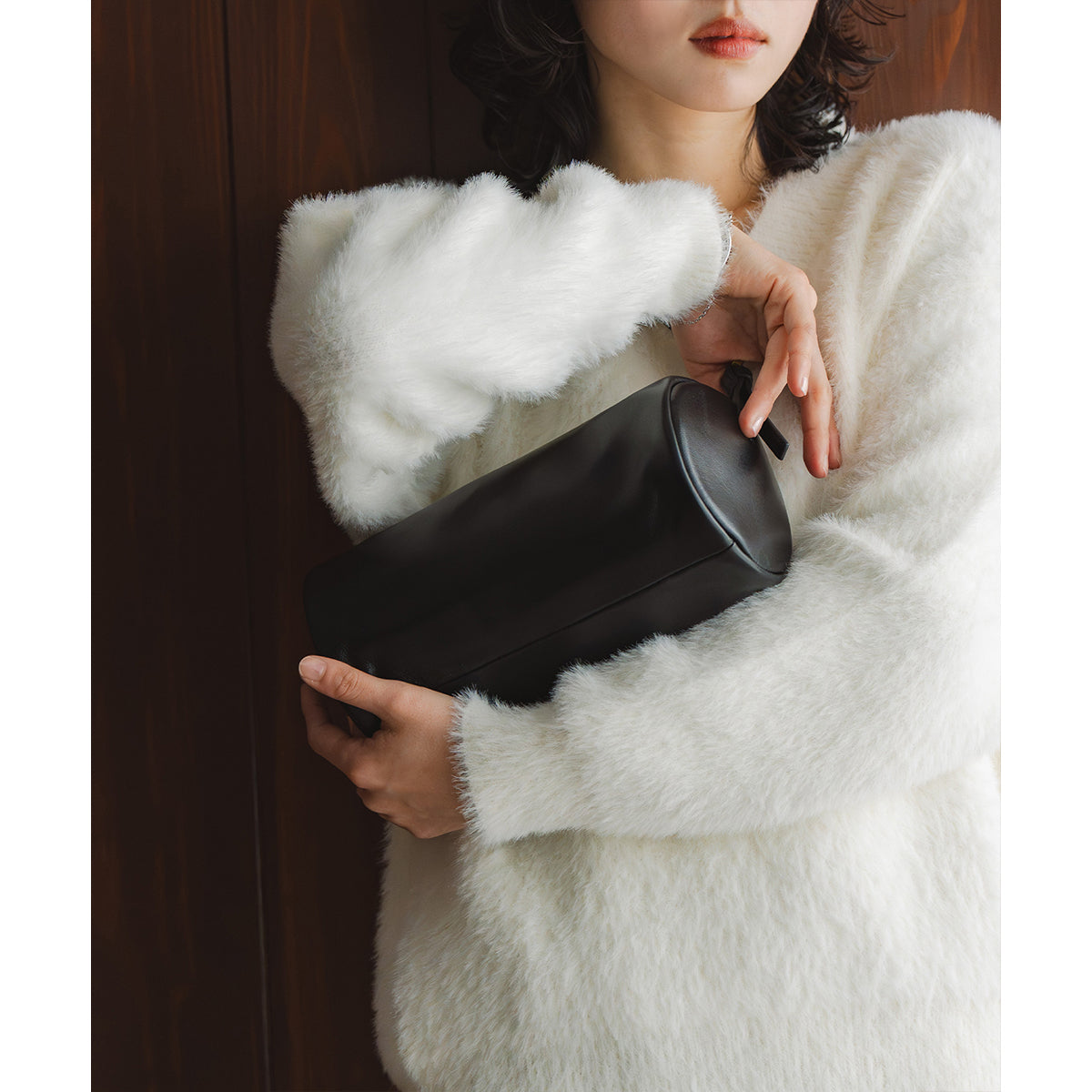 ベース BASE 【LA MARGE】【本革】ミニシリンダー レザー ショルダーバッグ （ブラック） ブラック