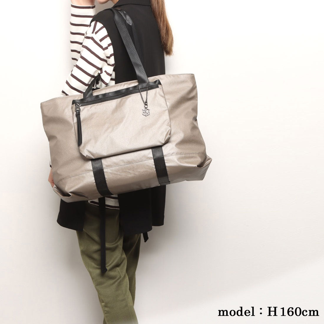 BASE Tote Bag A4 A4 Size Compatible Women's Unisex Travel Business Trips Outdoor Camping Large Capacity Large 2-Way Shoulder Casual Shiny Nylon
