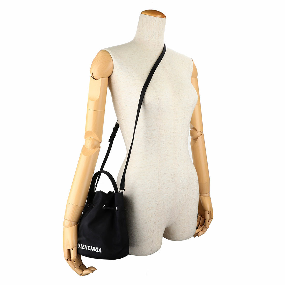 バレンシアガ BALENCIAGA ショルダーバッグ ホイール ドローストリング BASKET BAG 656682 H854N 1060 BLACK （ブラック） ブラック