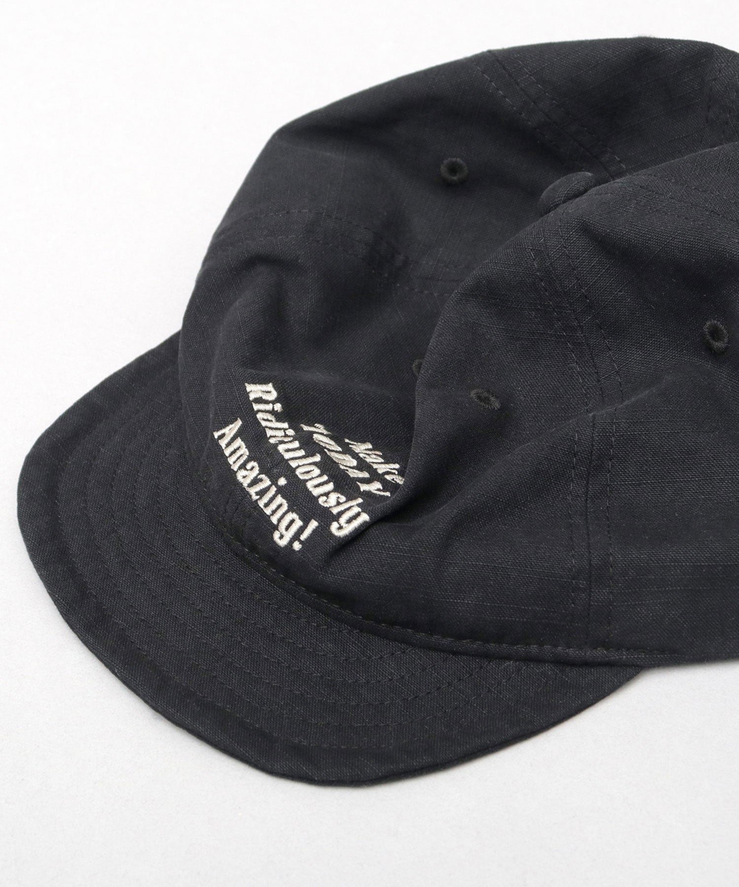 ベーシックエンチ Basiquenti リップコットン 英字刺繍 アンパイアキャップ （アイボリー） アイボリー