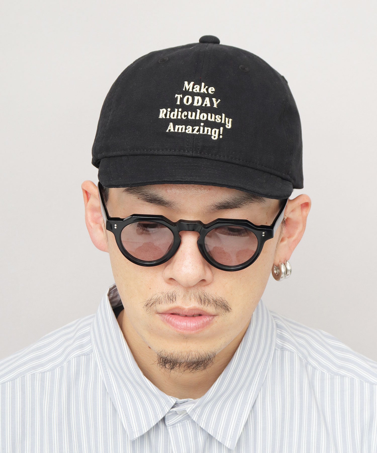 ベーシックエンチ Basiquenti リップコットン 英字刺繍 アンパイアキャップ （アイボリー） アイボリー