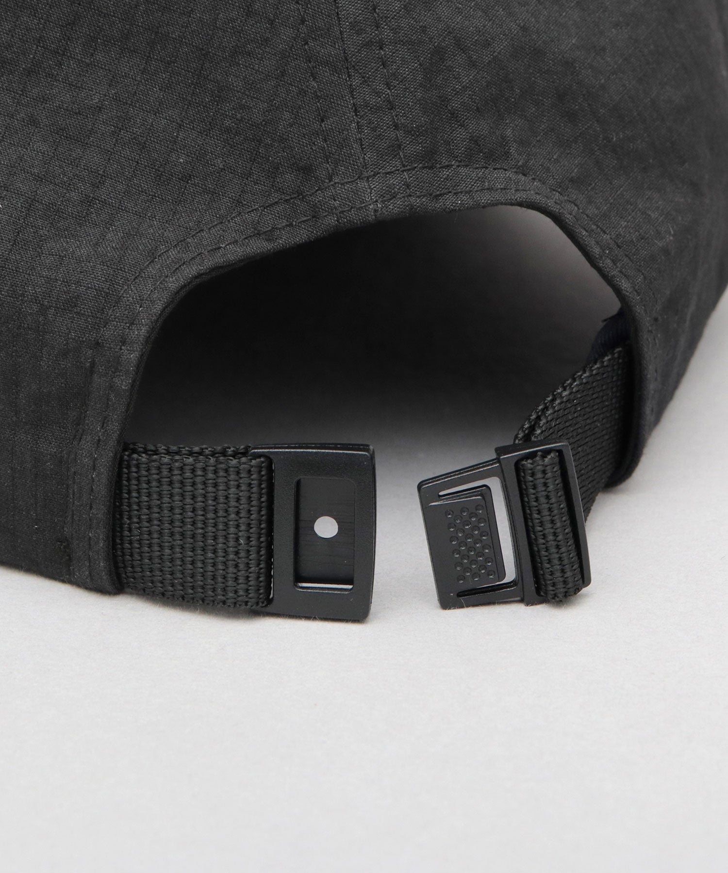 ベーシックエンチ Basiquenti ワッシャー加工 ミニリップ CORDURA綿ナイロン メッシュ アンパイアキャップ （ネイビー） ネイビー