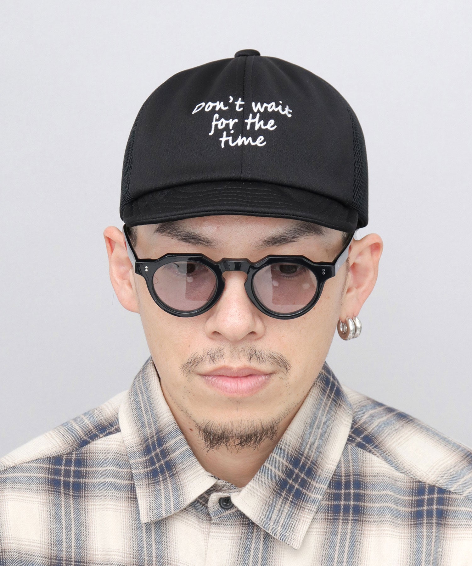 ベーシックエンチ Basiquenti ショートバイザー ウレタン メッシュキャップ （ホワイト） ホワイト