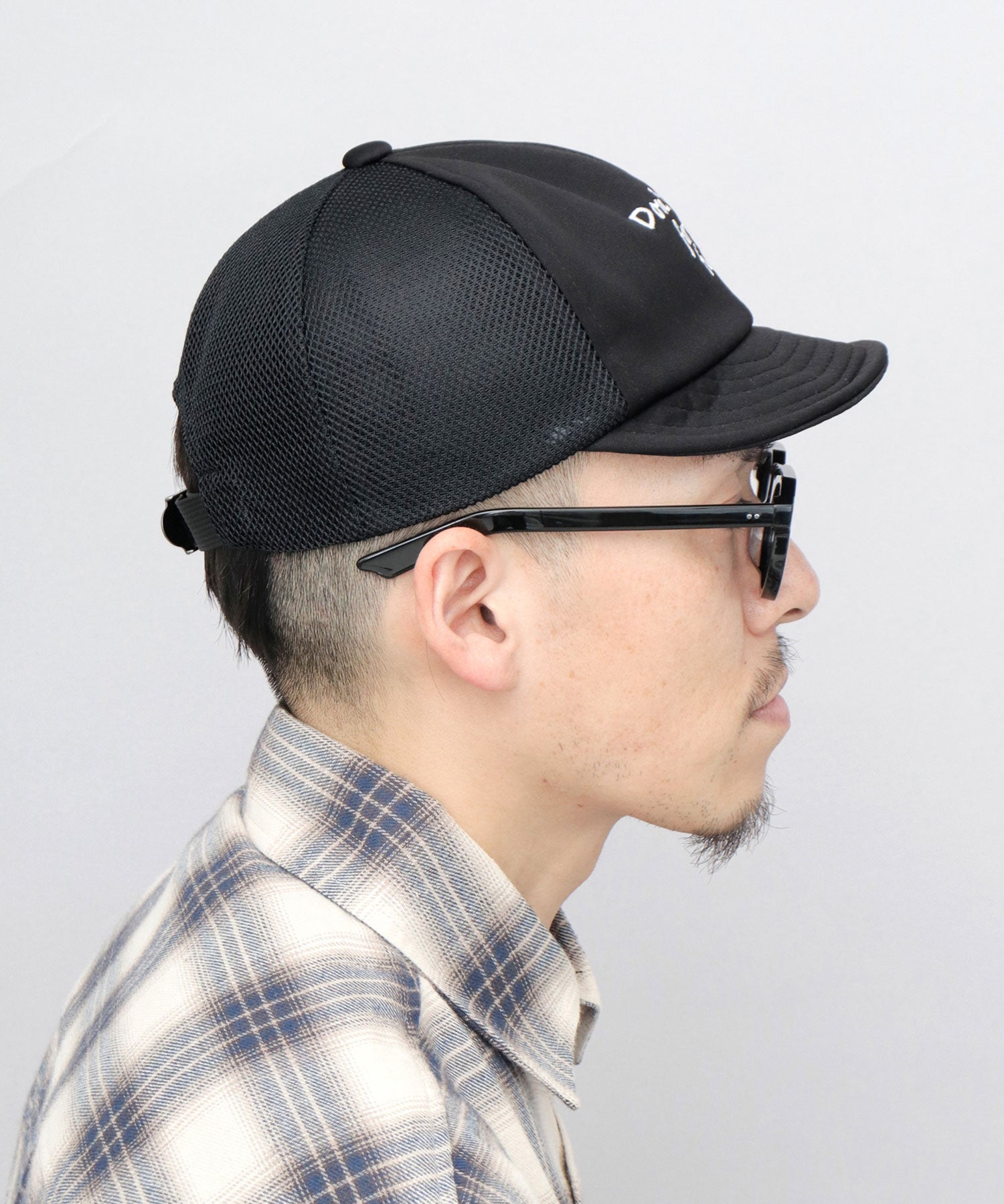 ベーシックエンチ Basiquenti ショートバイザー ウレタン メッシュキャップ （ホワイト） ホワイト