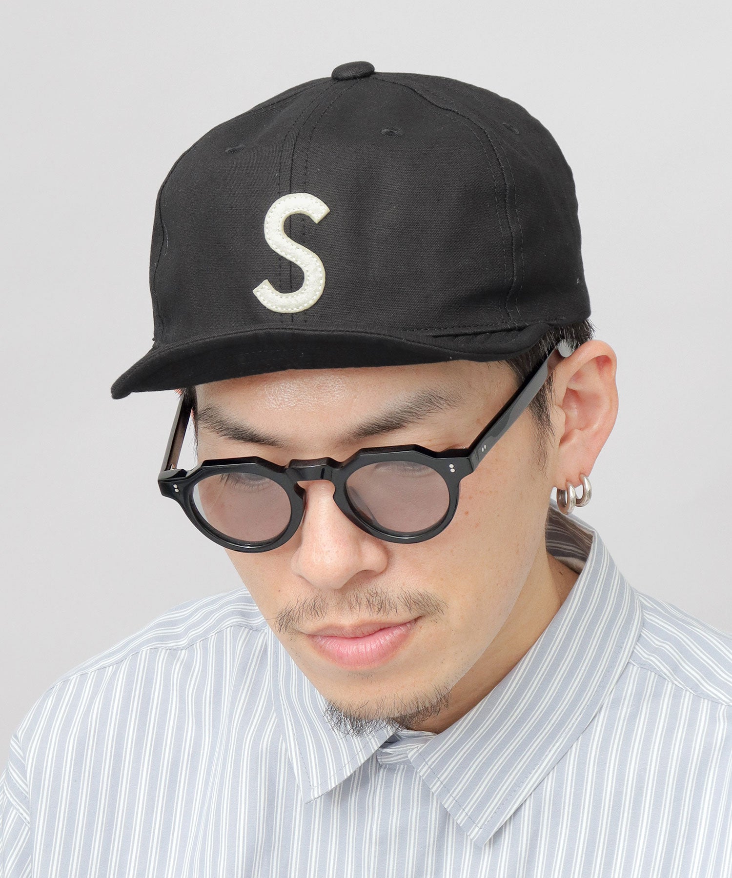 Basic Enchi Basiquenti Spring Logo Cotton Short Cap Logo Short Visor Empire Cap