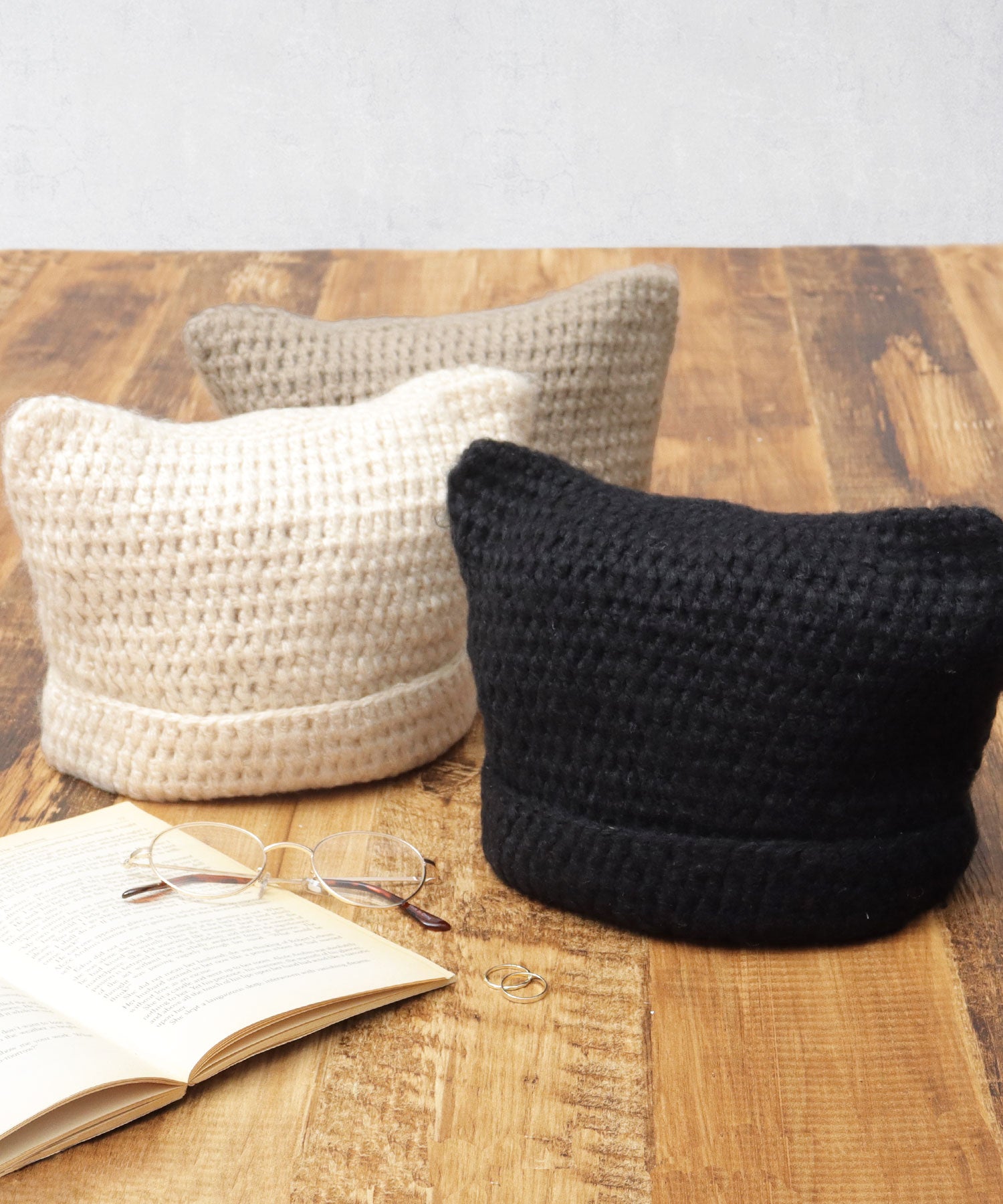 Basiquenti Basiquenti Cat Ear Knit Cap