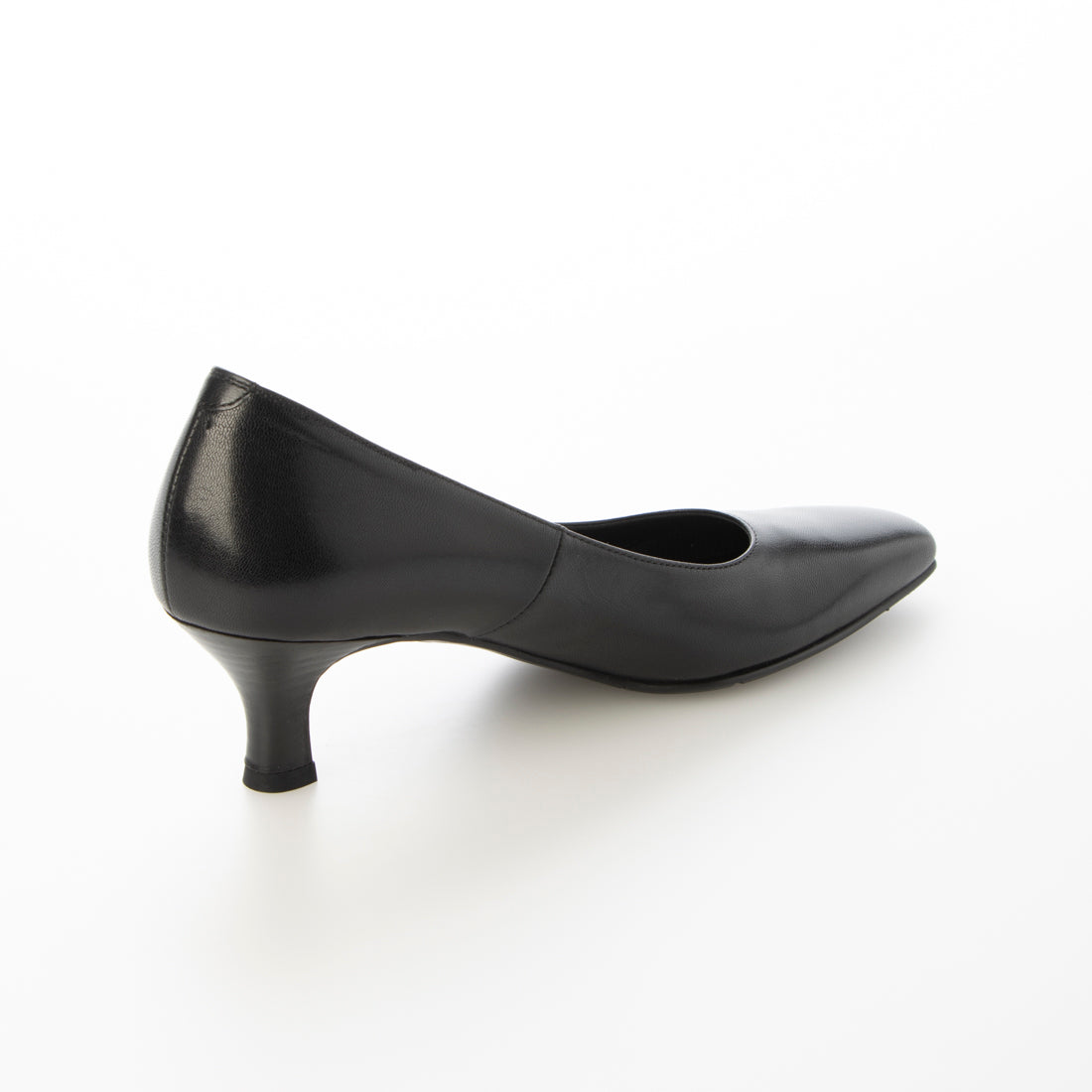 BeauFort elegance A-width walking pumps