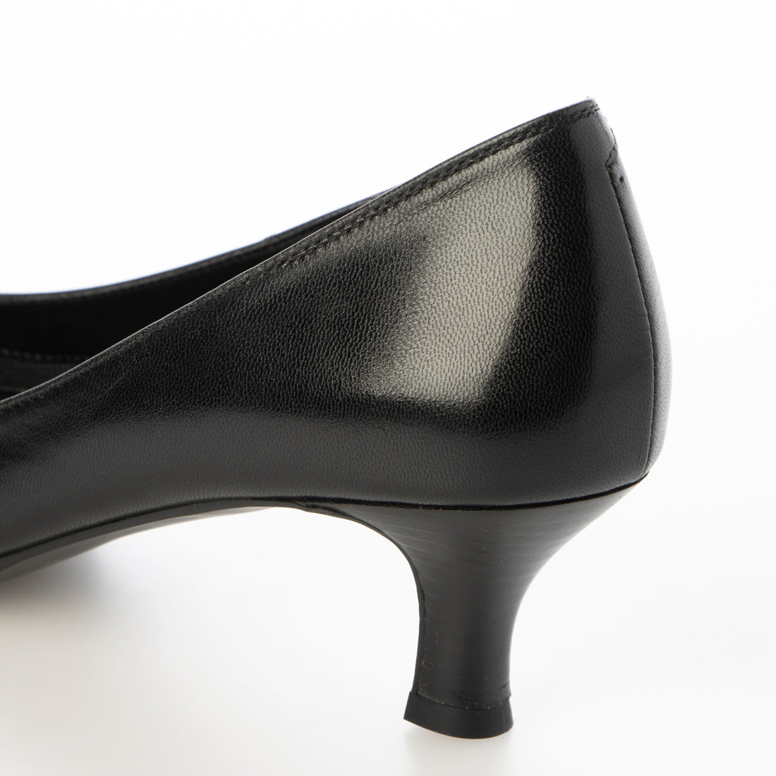 BeauFort elegance B-width walking pumps