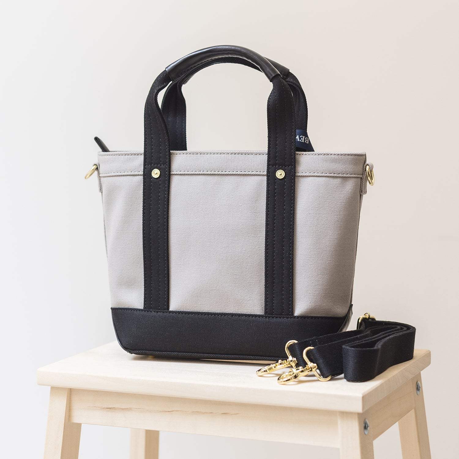 ビバリーヒルズポロクラブ BEVERLY HILLS POLO CLUB トートバッグ レディース 2WAY 帆布 ショルダー付き 小さめ 軽量 通勤 お出かけ 大人可愛い カジュアル キャンバストートバッグXS ブランドバッグPN24371503BB （グレー） グレー