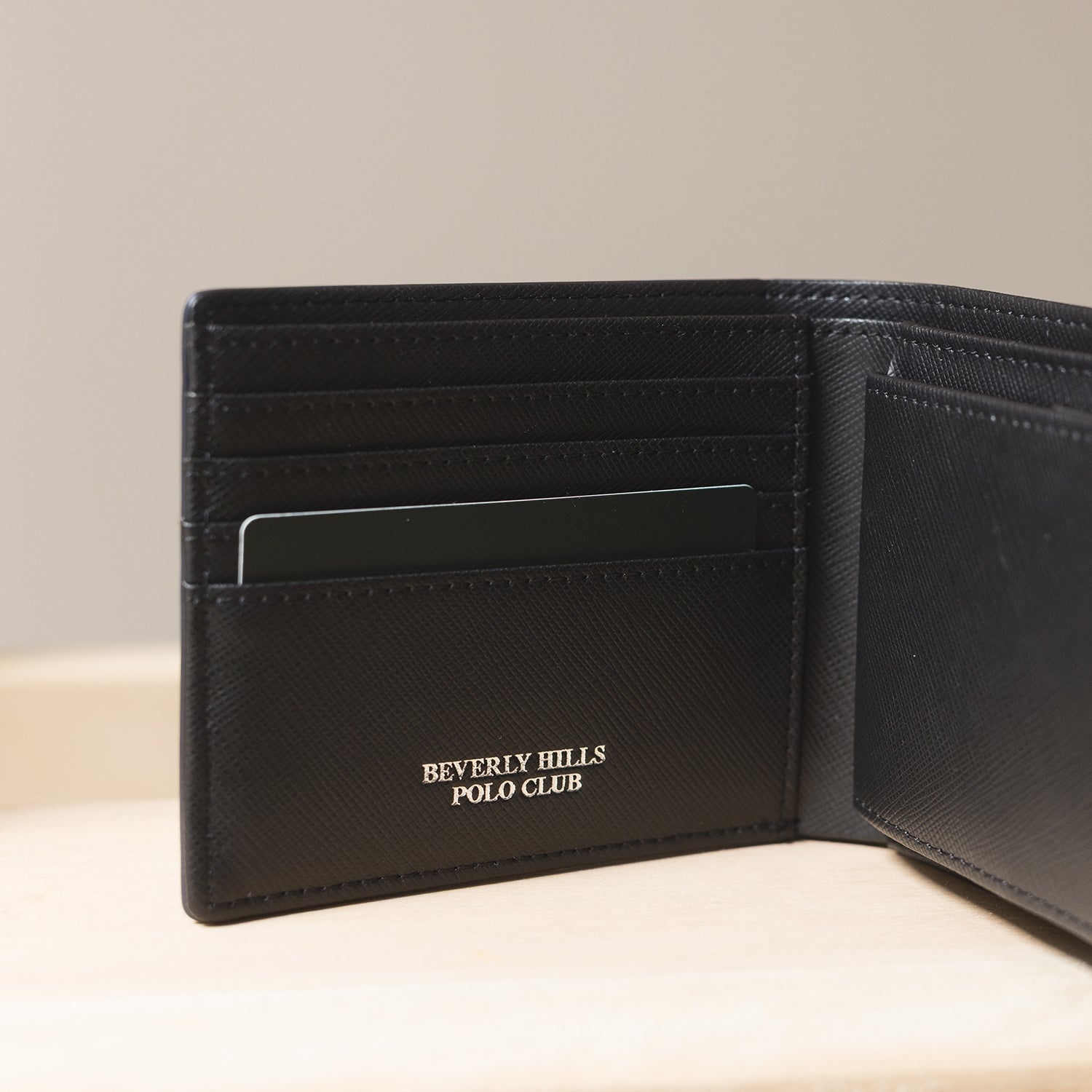 ビバリーヒルズポロクラブ BEVERLY HILLS POLO CLUB 財布 メンズ 二つ折り 本革 薄型 大容量 ポケット レザー コードバン調牛革 コンパクト 二つ折り財布 折りたたみ カード 2つ折り 薄い BHPC PN25554502BB （ネイビー） ネイビー