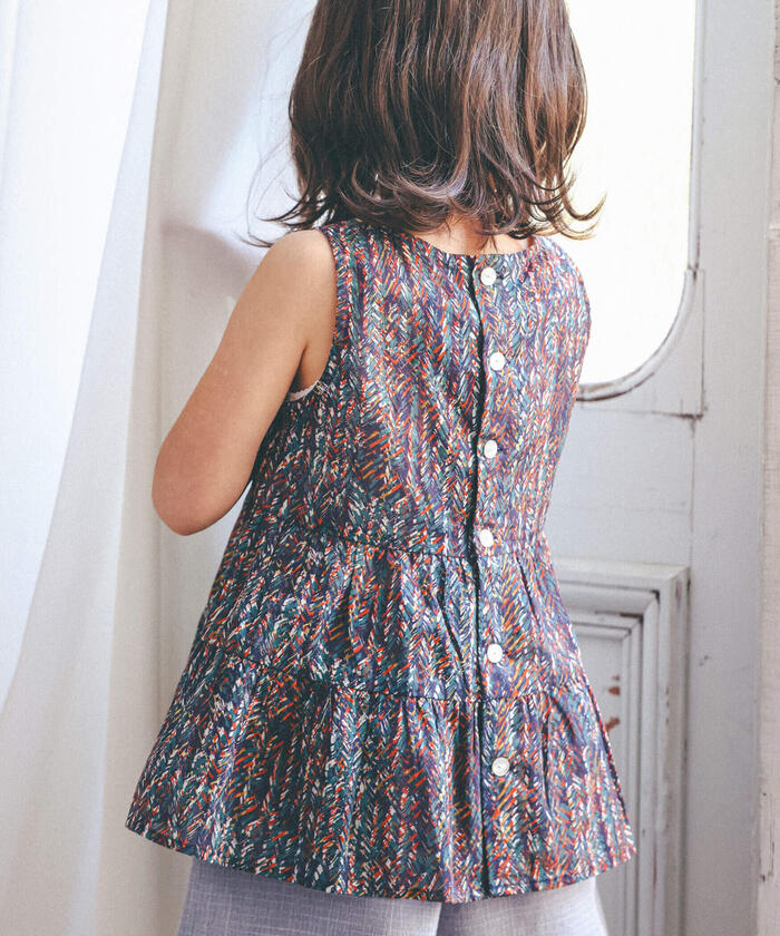 BeBe 【Matching】【DEVEAUX】Graphic Tiered Blouse