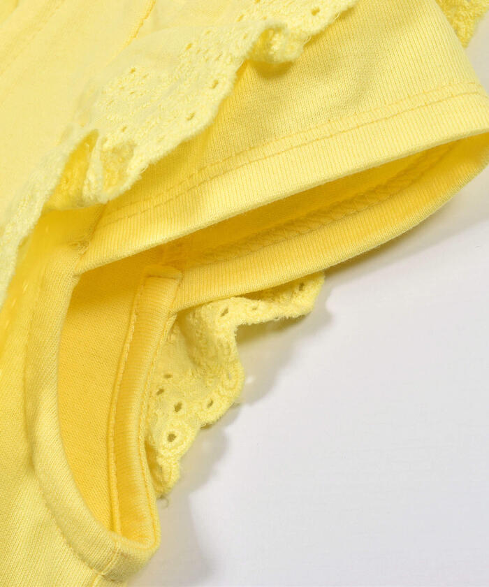BeBe Lace Frill Flower Embroidery T-Shirt