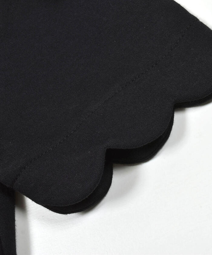 ベベ BeBe スカラップ袖ロゴリボンスムースTシャツ