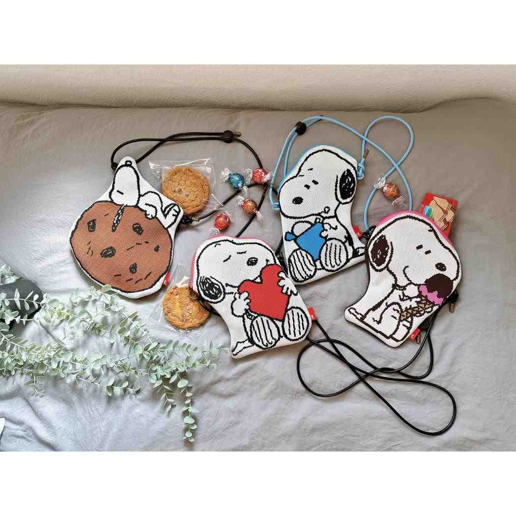 シネマコレクション cinemacollection スヌーピー スマホポーチ IP.BRピローニット.Peanutsー9O ピロードールミニポーチ Ice cream ピーナッツ ルートート ショルダーポーチ お （メーカー指定色） メーカー指定色