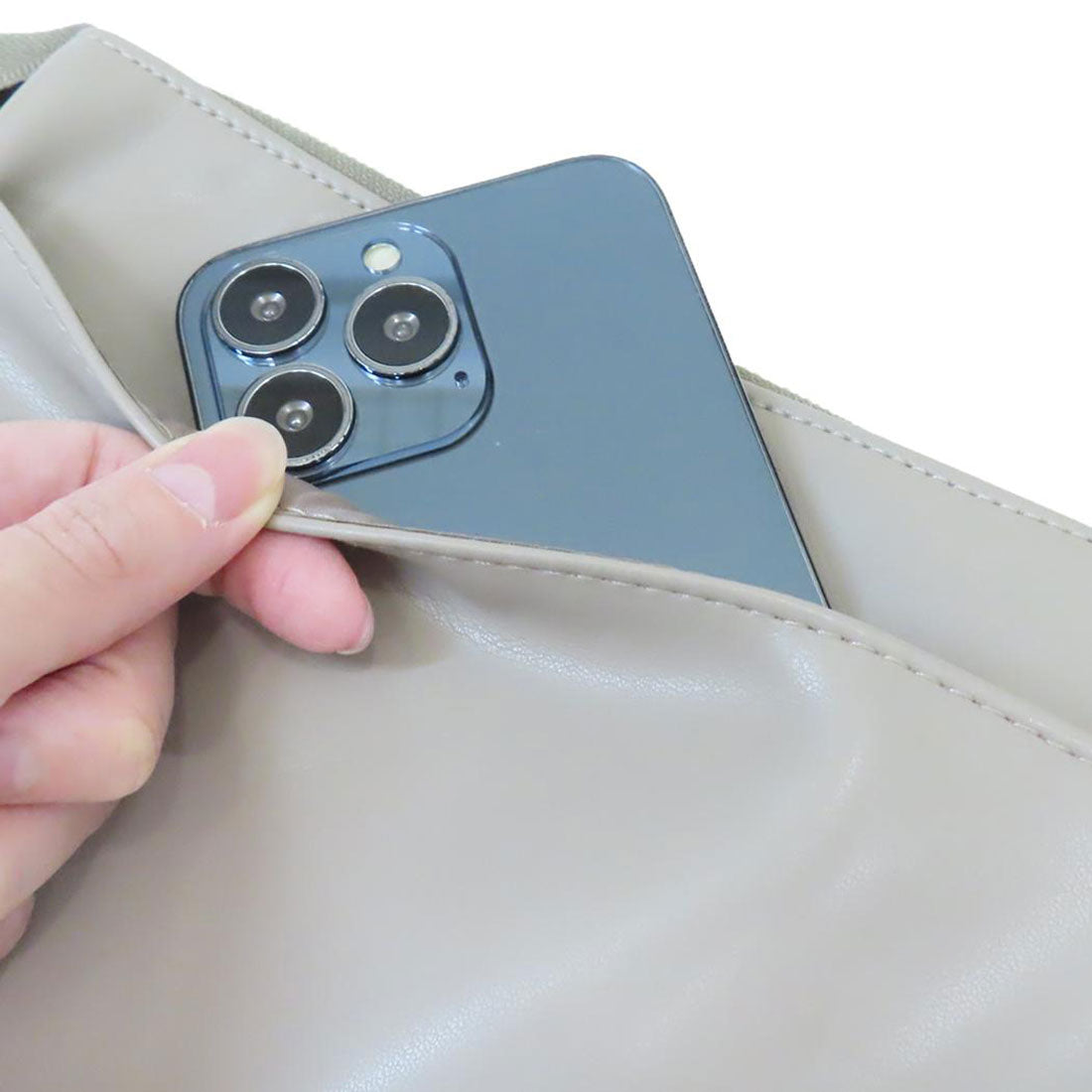 シネマコレクション cinemacollection スヌーピー スマホポーチ ワンマイルスマートポーチ Get up ピーナッツ カミオジャパン ショルダー 斜め掛けかばん キャラクター グッズ 他