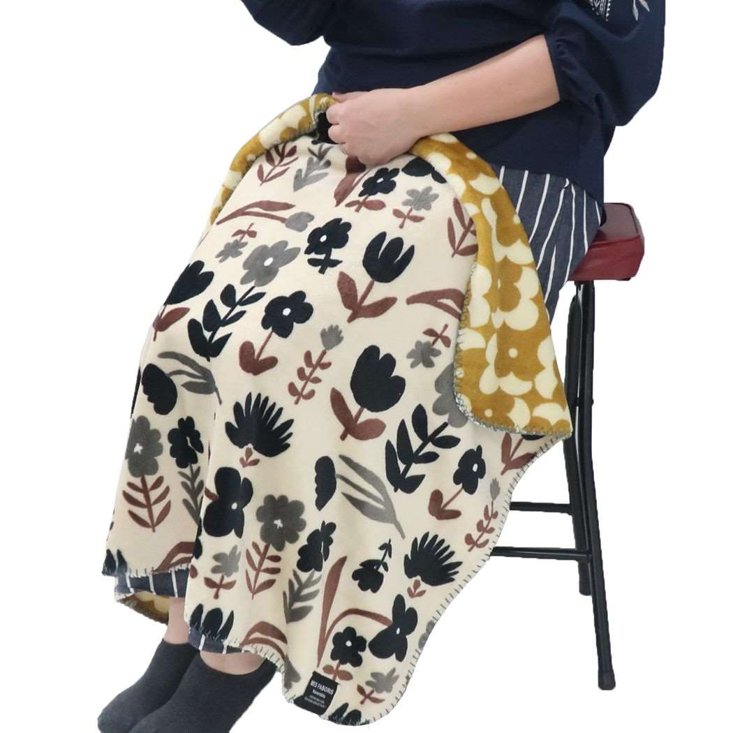 シネマコレクション cinemacollection シルエットフラワー 毛布 リバーシブルブランケット ナチュナル ウォーマー雑貨 フレンズヒル ひざ掛け 寒さ対策 グッズ  （メーカー指定色） メーカー指定色