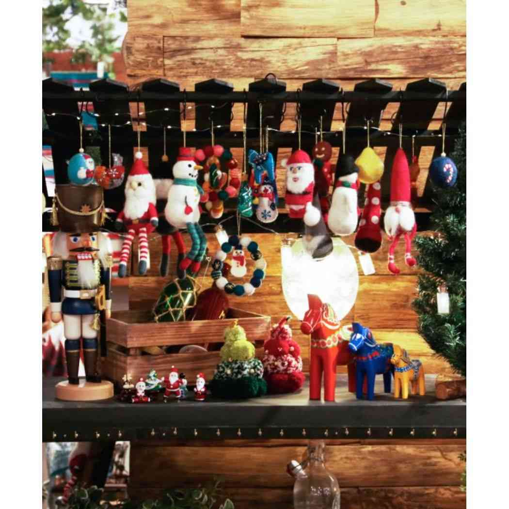 シネマコレクション cinemacollection インテリア雑貨 足ブラオーナメント SNOWMAN アミナコレクション おしゃれ クリスマスツリー 飾り グッズ  （メーカー指定色） メーカー指定色