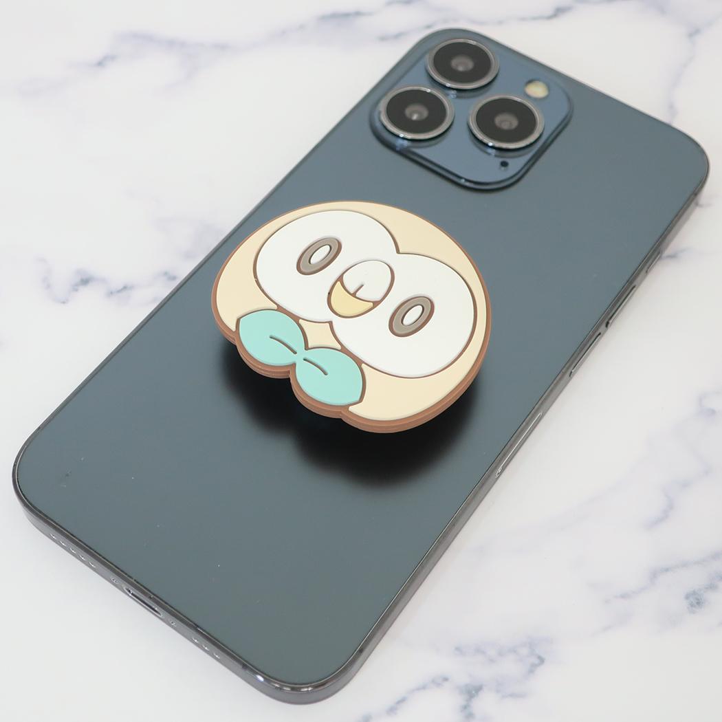シネマコレクション cinemacollection ポケットモンスター スマホリング ポケピースダイカットソフトPOCOPOCO モクロー ポケモン グルマンディーズ スマホグリップ アクセサリー ポップソケッツ （メーカー指定色） メーカー指定色