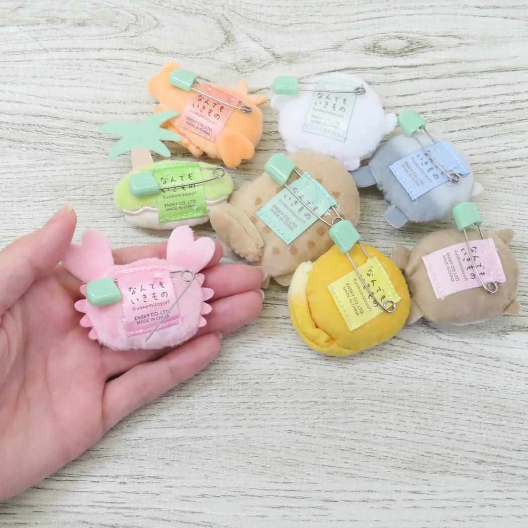 シネマコレクション cinemacollection なんでもいきもの バラエティ雑貨 ふわふわバッジ こじま エンスカイ ぬいぐるみバッジ アクセサリー キャラクター グッズ  （メーカー指定色） メーカー指定色