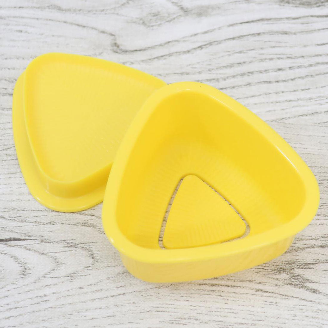 シネマコレクション cinemacollection ポケットモンスター お弁当箱 抗菌おにぎりランチボックス ピカチュウ フェイス 23 ポケモン スケーター 240ml 入園 入学 遠足 お出かけ ピクニック キャラクター グッズ 【返品不可商品】 イエロー