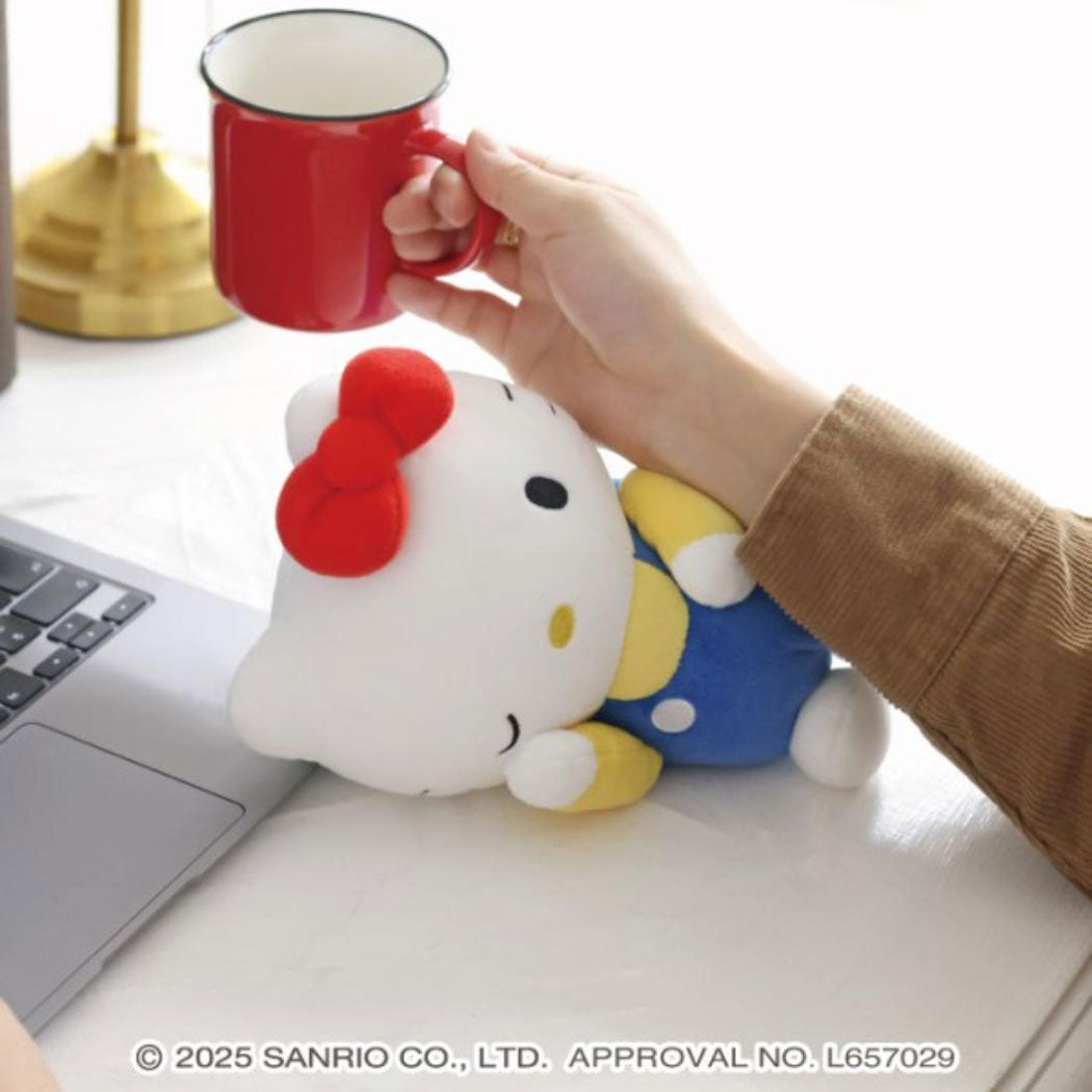 シネマコレクション cinemacollection ハローキティ ミニクッション もふもふうでまくら サンリオ エンスカイ リストレスト キャラクター グッズ 他