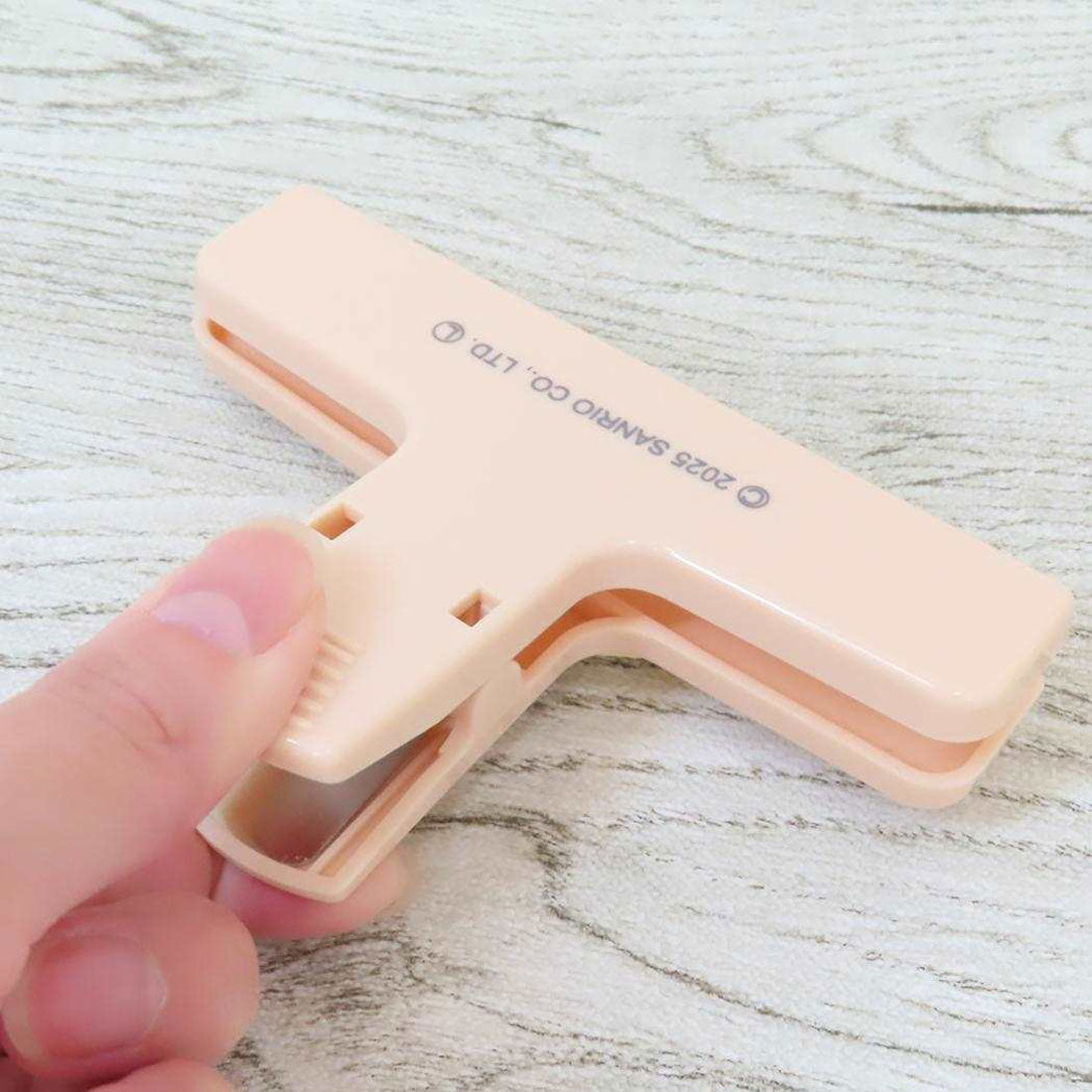 シネマコレクション cinemacollection ポムポムプリン クリップ キャラクタービッグクリップ サンリオ カミオジャパン 文具 事務用品 キャラクター グッズ ベージュ